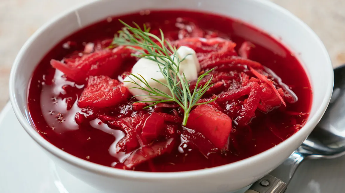 Foods that cause blood in stool, and what should you avoid?